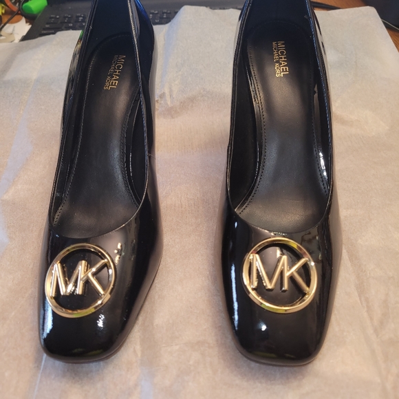 Ladies Michel kors heels - Picture 1 of 8